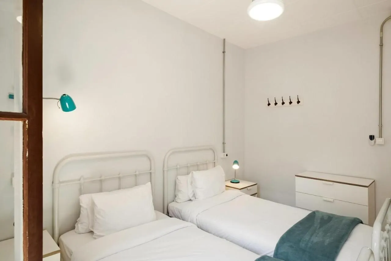 Vintage Blue House With Balcony Apartment L'Hospitalet de Llobregat 0*,  Spain