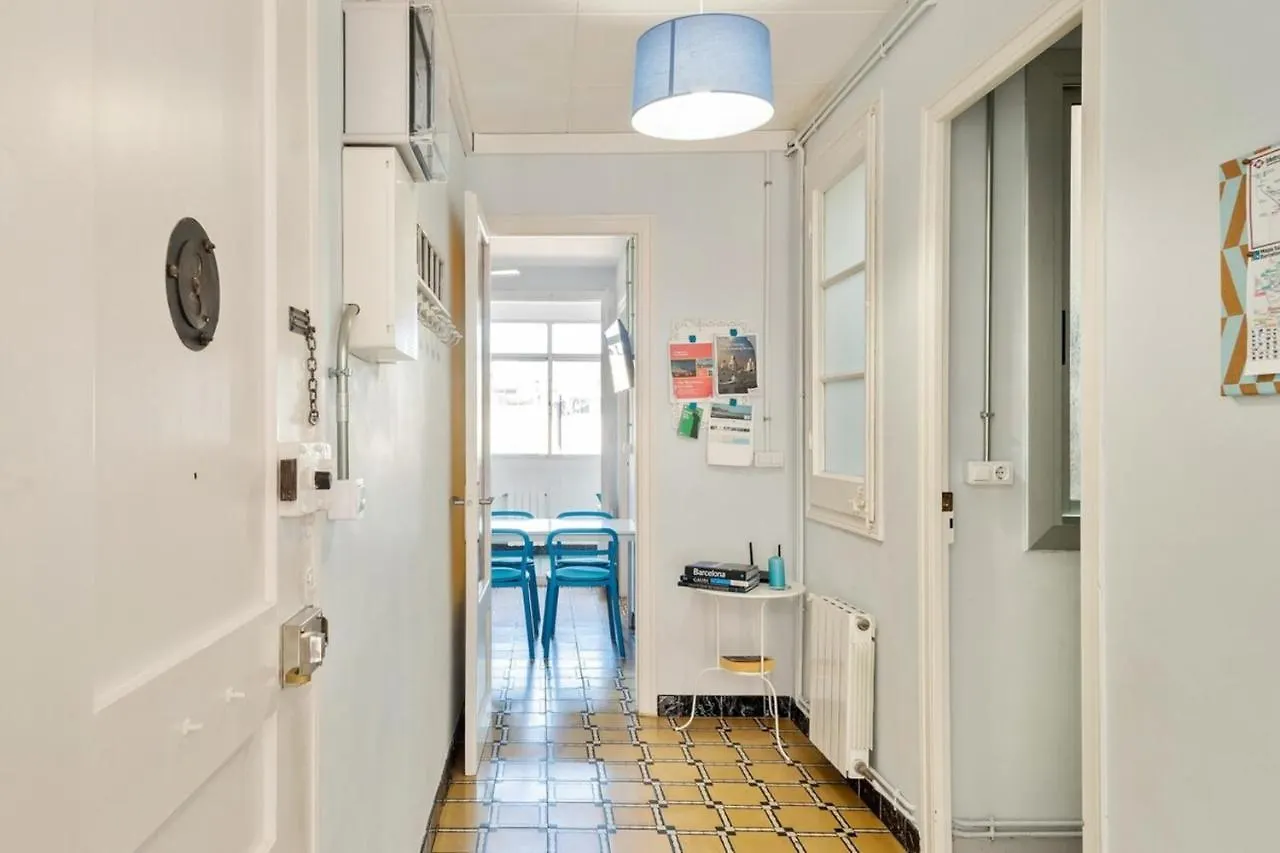 Vintage Blue House With Balcony Apartment L'Hospitalet de Llobregat